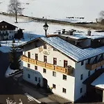 Kirchenwirt * תיירזה